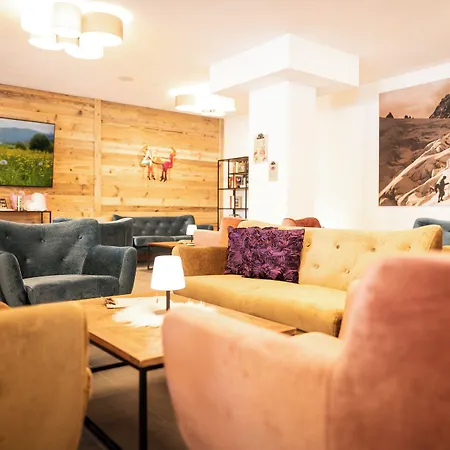 Alpenparks Wildbach Hochkoenig 아파트호텔 3*